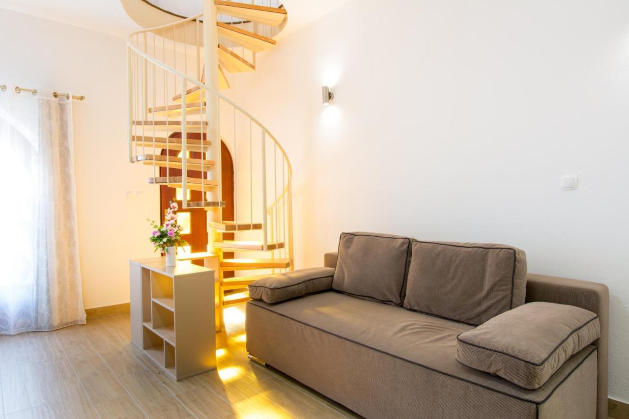 Apartments By The Sea Kastel Stari, Kastela - 15894 Exterior foto